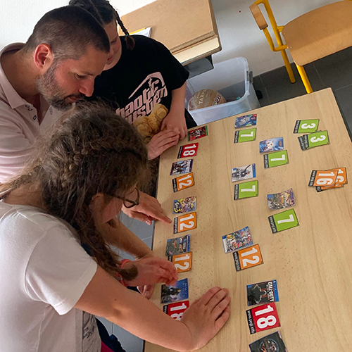 Parcours Développer les CPS des enfants à travers un enjeu de citoyenneté : les écrans et le numérique